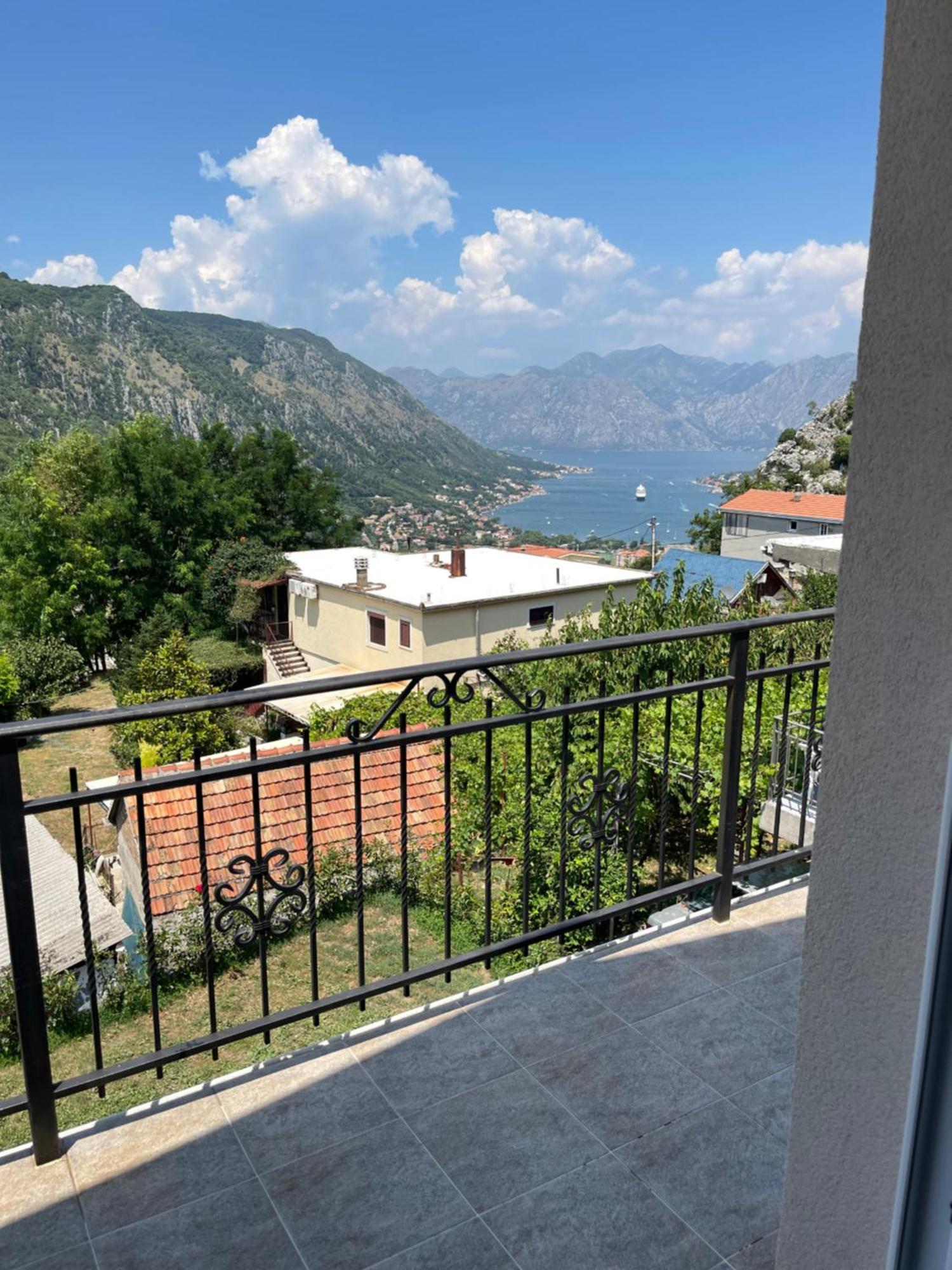Apartment Perovic โกตอร์ ภายนอก รูปภาพ